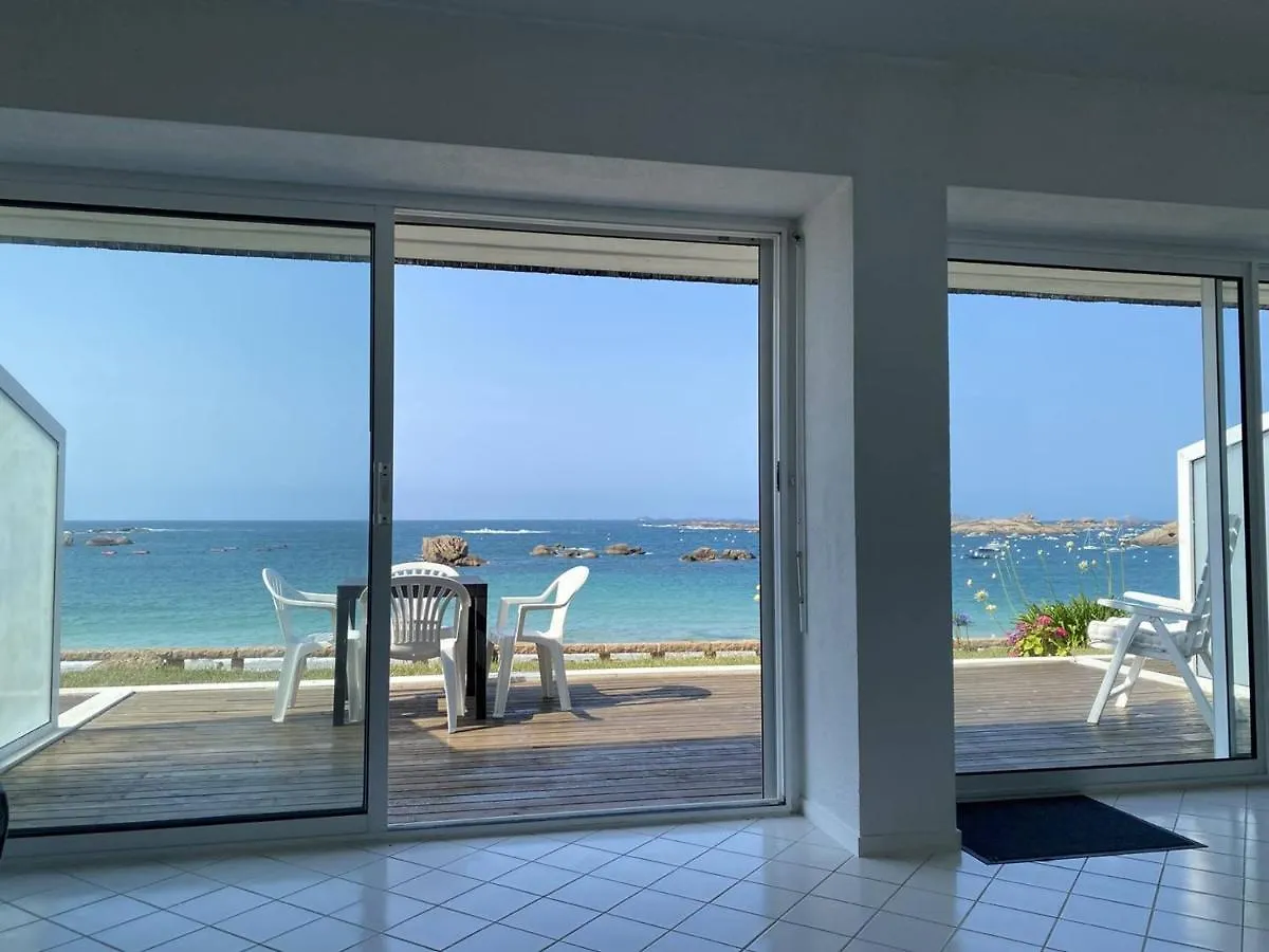 Appartement Avec Terrasse, Acces Direct Plage, Parking Prive - Fr-1-368-396 Trégastel 0*,  Γαλλία